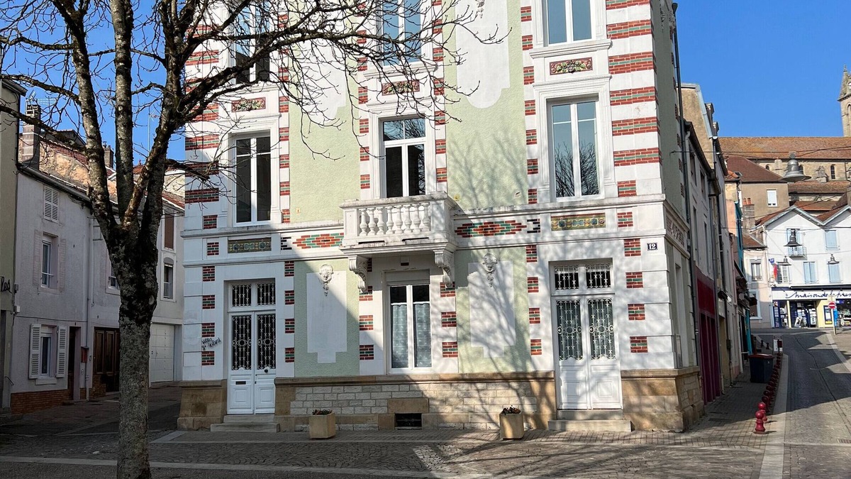 Bourbonne-les-Bains Cottage | Elegant 3-Star Apartment with Rooftop Terrace, Near Thermal Baths in Bourbonne-les-Bains