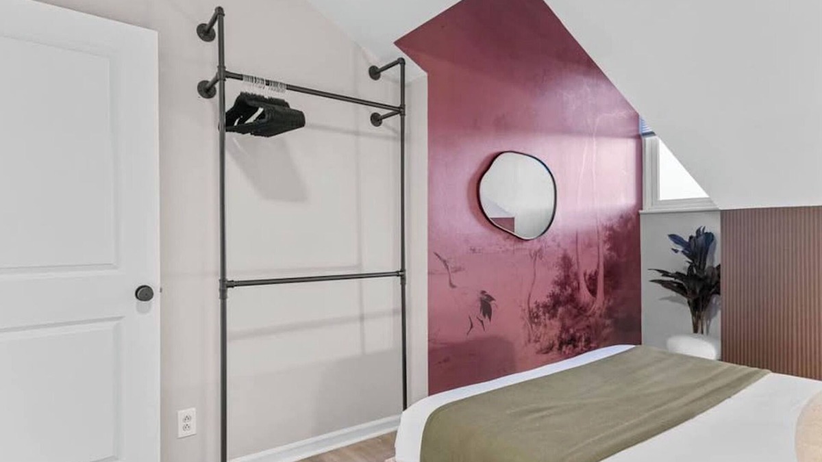Soulard Apartment | Elegant 3BR Designer Retreat near Soulard & Lafayette Square in St. Louis