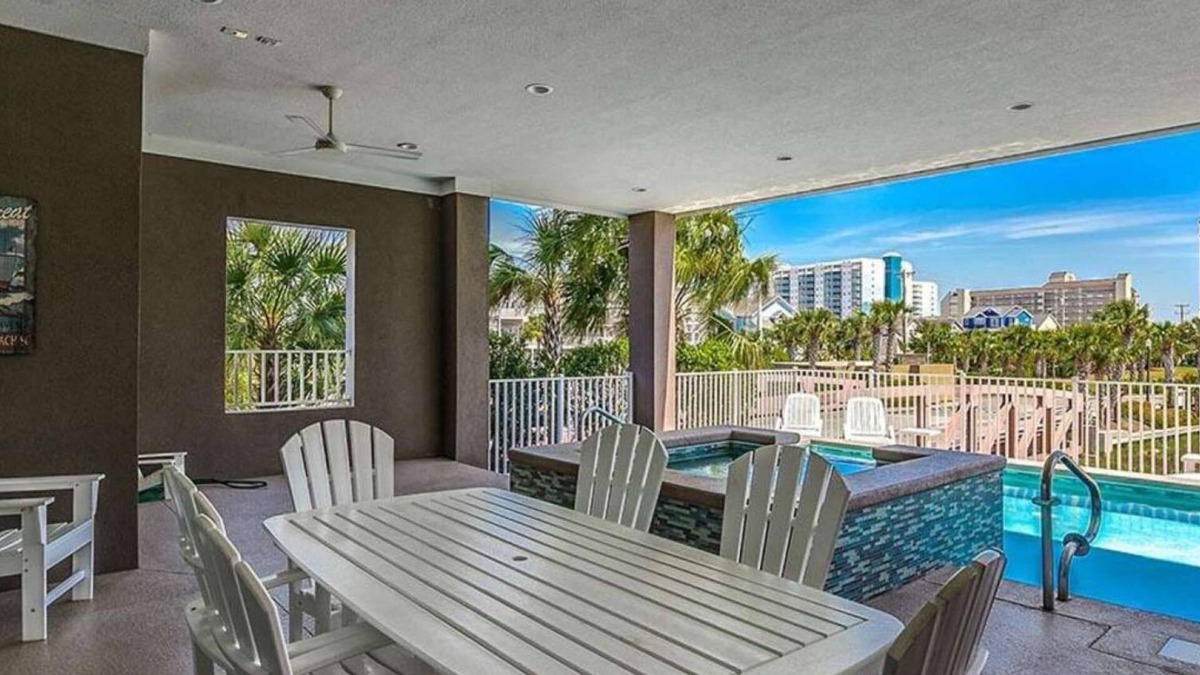 Windy Hill Apartment | Elegant 5-Bedroom Haven | Spa. Private Pool. Gym.
