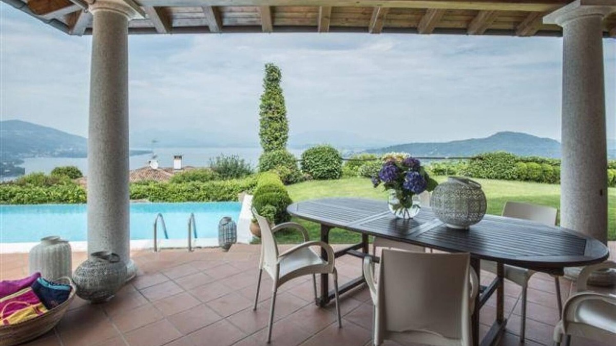 Arona Villa | Elegant 5½-room villa with infinity pool and dream view