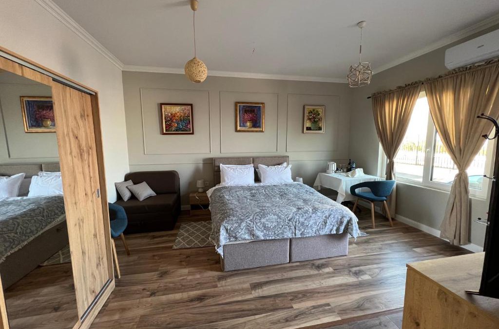Kostinbrod House | Elegant and cozy room ARAKS