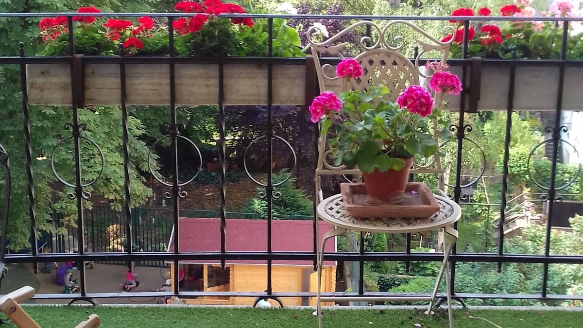 Vinohrady Apartment | Elegant and spacious apartment with sunny balcony in top neighbourhood of Prague