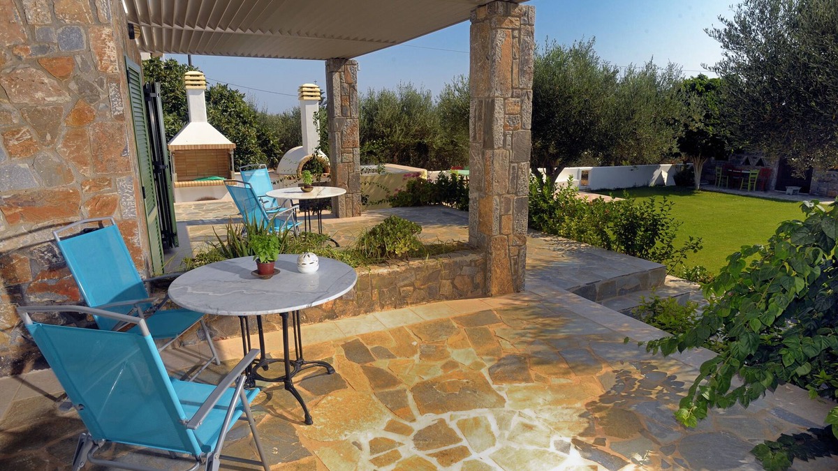Skotino Apartment | Elegant Apartment Close To The Beach