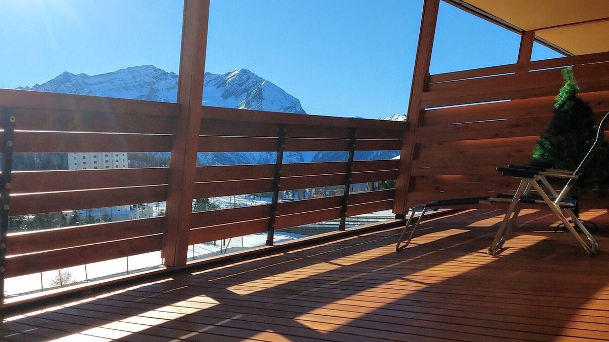 Sestriere Apartment | Elegant apartment in Sestriere, with indoor parking space and free wifi.
