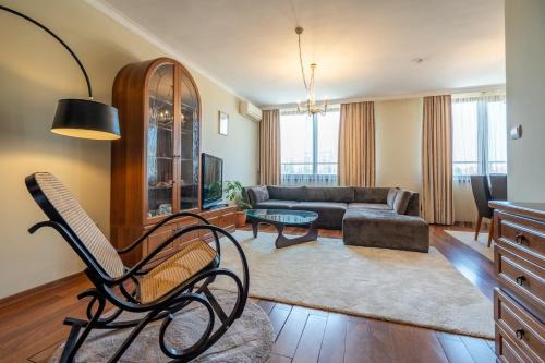 rayon Triaditsa Apartment | Elegant Aristocratic 2 BDRM Flat, TOP Location