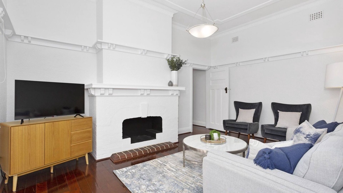 West Perth House | Elegant Art Deco Semi Detached 2-Bed Home by Parks