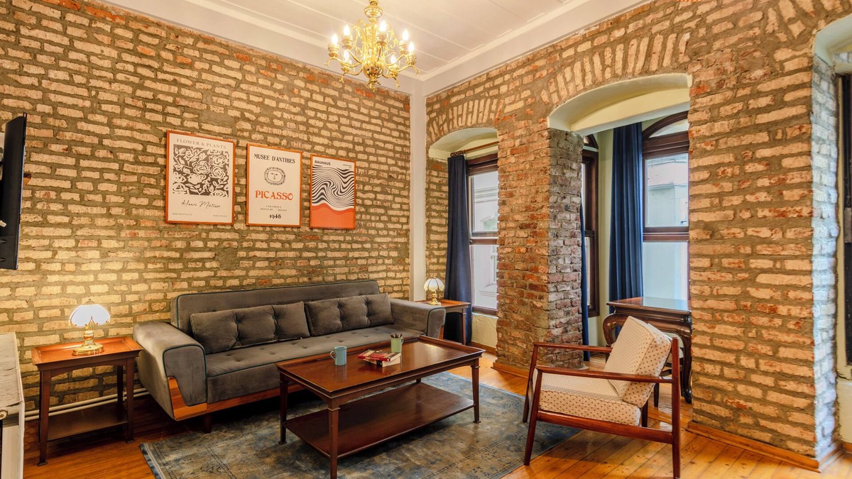 Galata Apartment | Elegant & Artsy 1BR Galata’s Hidden Gem/AC/Walk everywhere