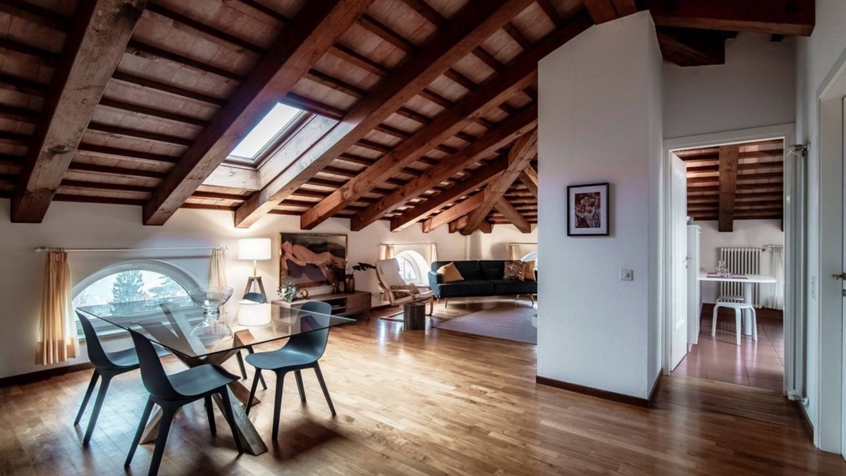 Mendrisio Apartment | Elegant attic room with view over the Mendrisio valley (SALORINO 2)