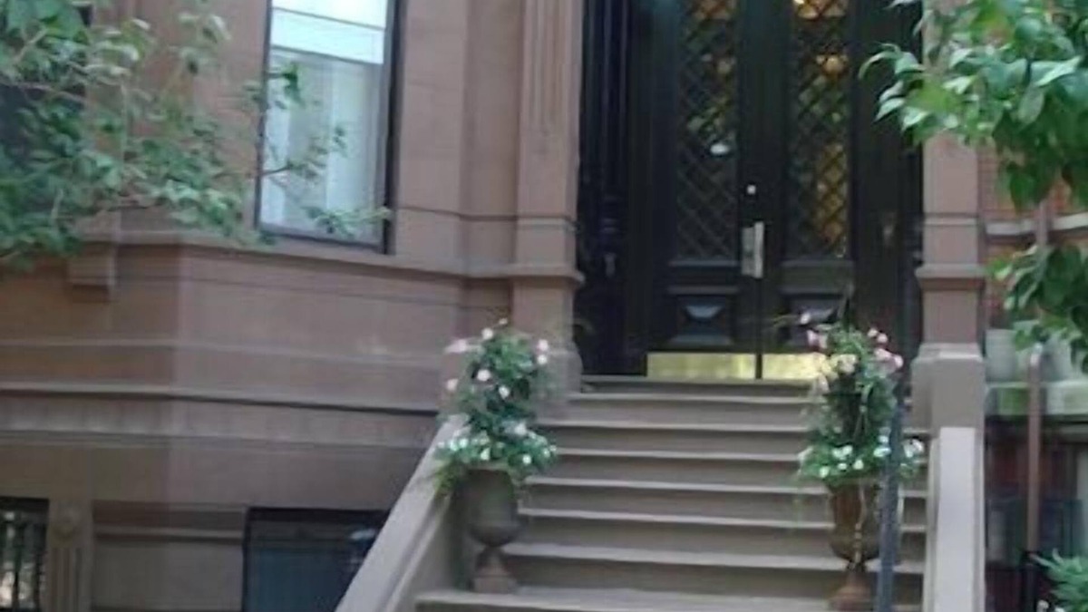 Back Bay East Condo | Elegant Back Bay Brownstone - Comm Ave - 1+ Bed - One Week Minimum