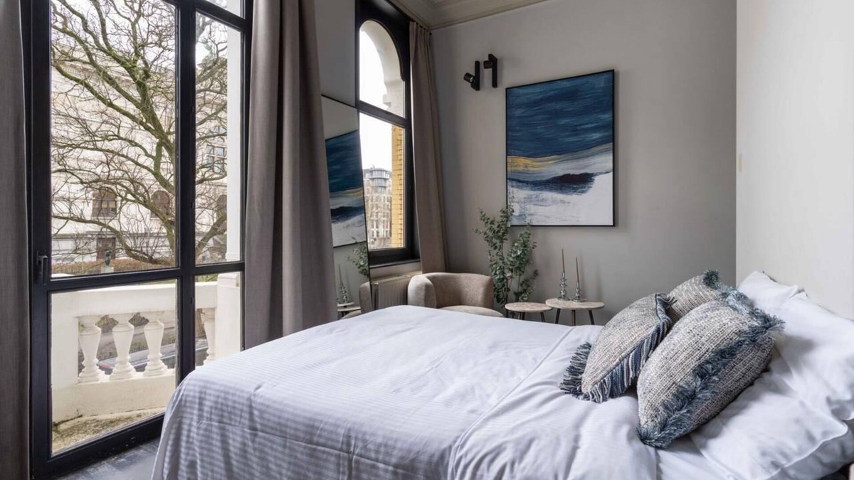 South Antwerp Apartment | Elegant Balcony Suite