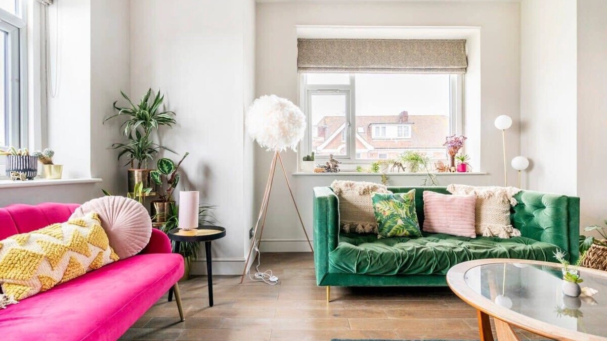 Cliftonville Apartment | Elegant Beach View Work Stay