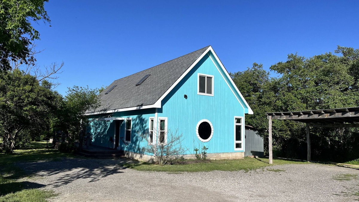 Kyle Cabin | Elegant Birdhouse Cabin with 🔥Heated🔥 Cowboy Pool
