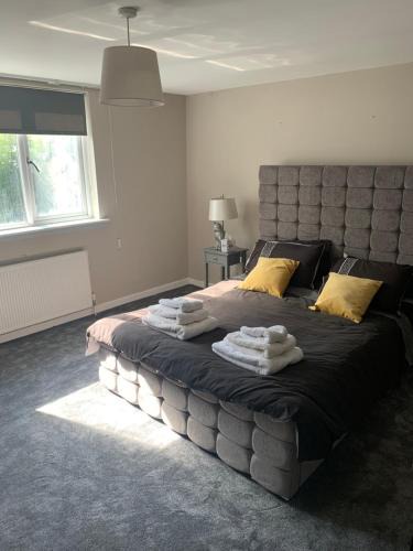Newmilns House | Elegant bungalow in Newmilns, East Ayrshire
