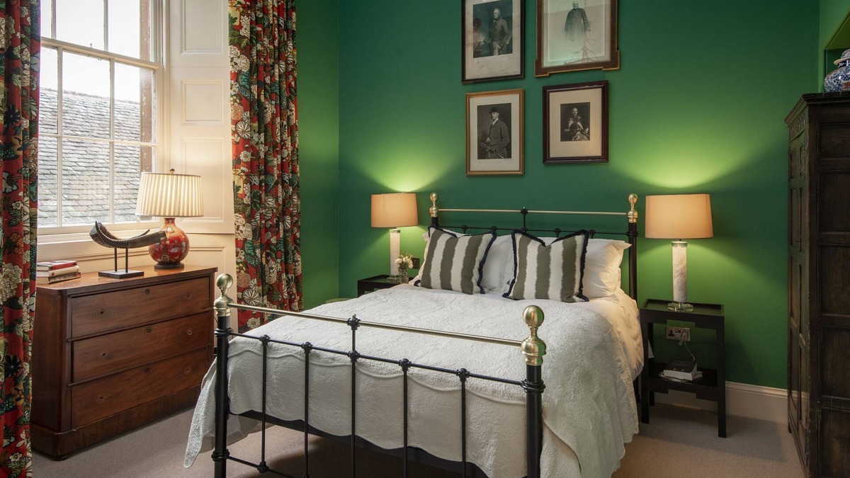 Lauder Apartment | Elegant castle apartment for six people