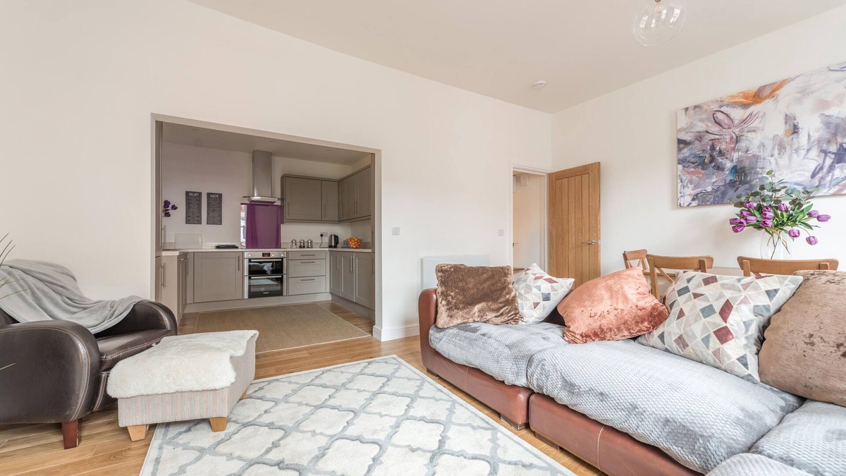 Henley-on-Thames Apartment | Elegant Central Henley Apartment