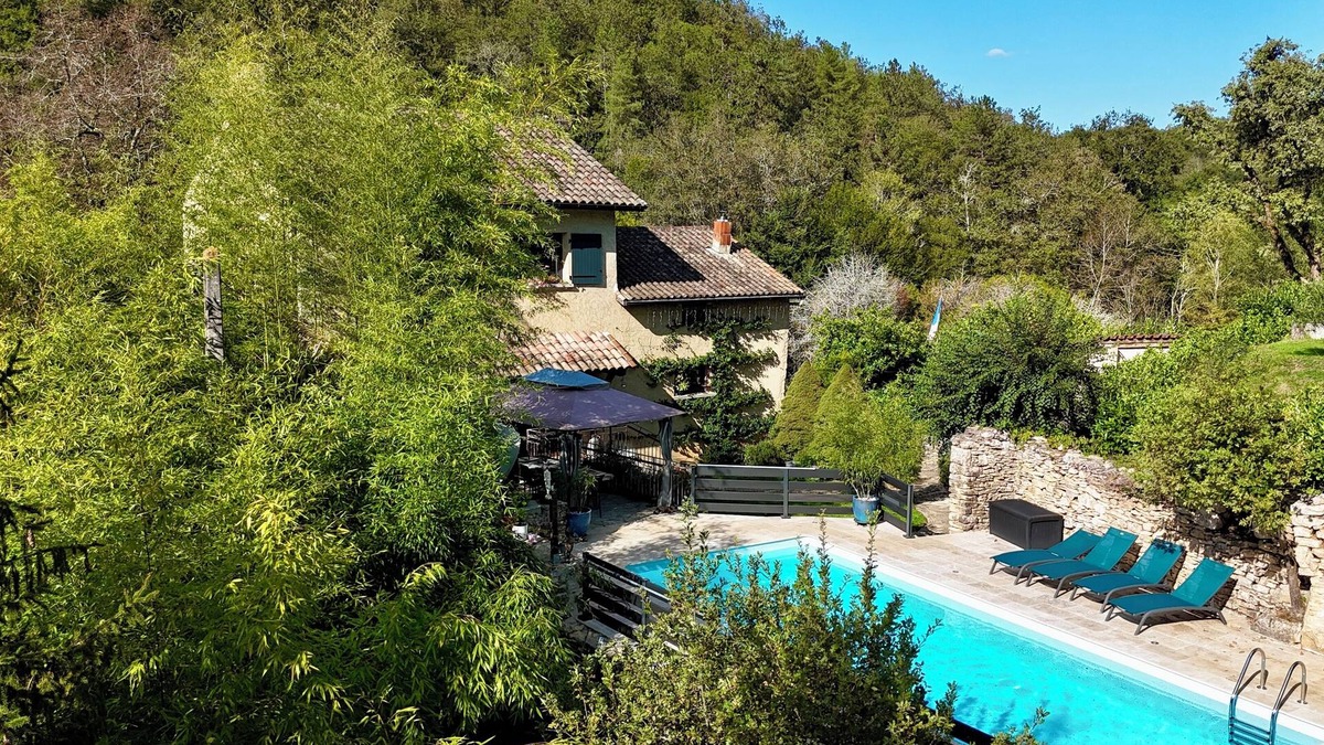 Gavaudun Bed & Breakfast | Elegant Charm" room in the Périgord countryside (breakfast included)