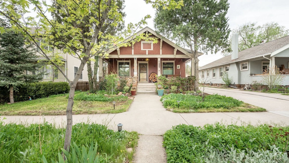 Central Colorado Springs House | Elegant, clean, and comfortable ~ Historic DT Bungalow ~ Close to CC