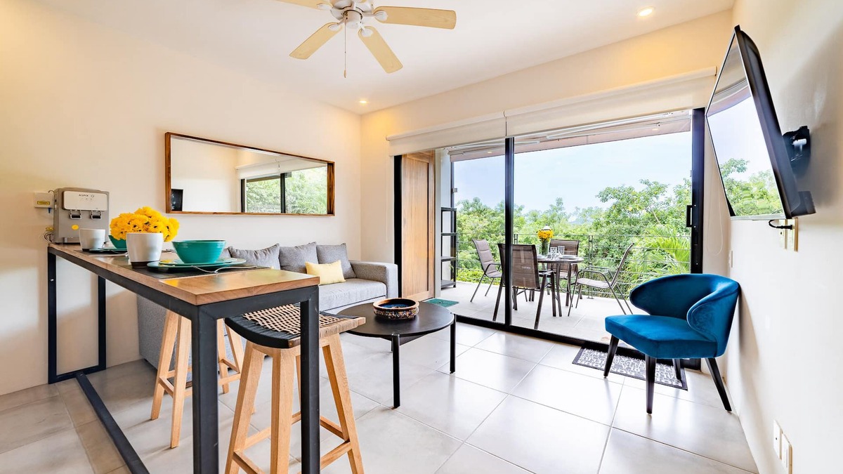 P Chahue Condo | Elegant condo in central location