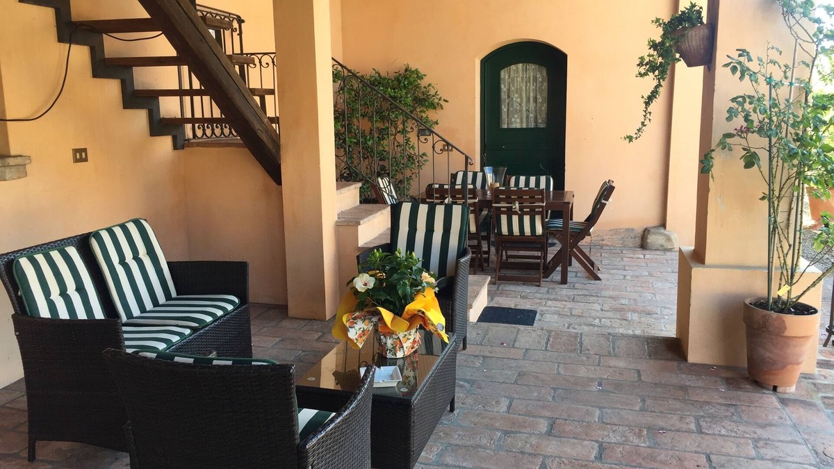 Barco House | Elegant country house with pool in the Matilde of Canossa area - Cottage
