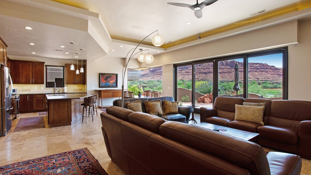 St. George House | Elegant desert escape with stunning red rock views, & free WiFi