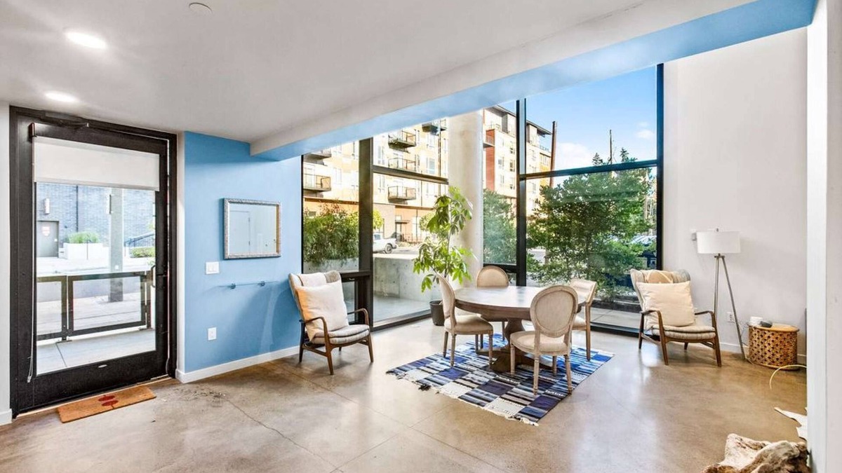 Downtown Apartment | Elegant design meets optimal location amid the natural beauty of Downtown Redmond.