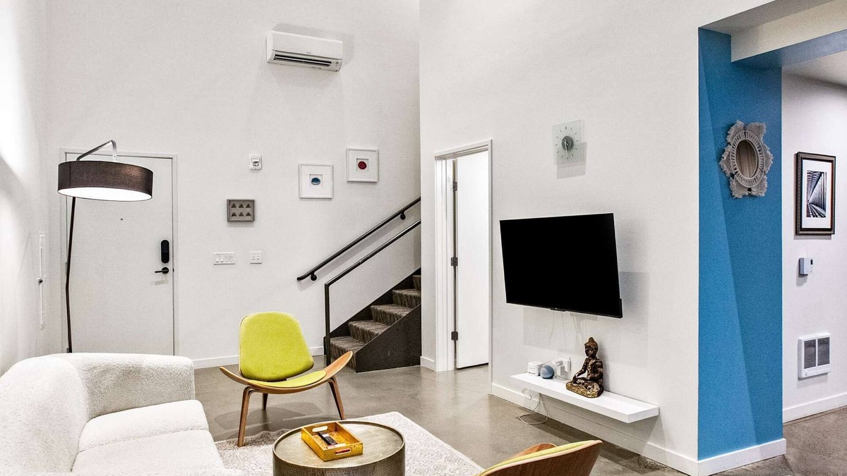 Downtown Apartment | Elegant design meets optimal location amid the natural beauty of Downtown Redmond.