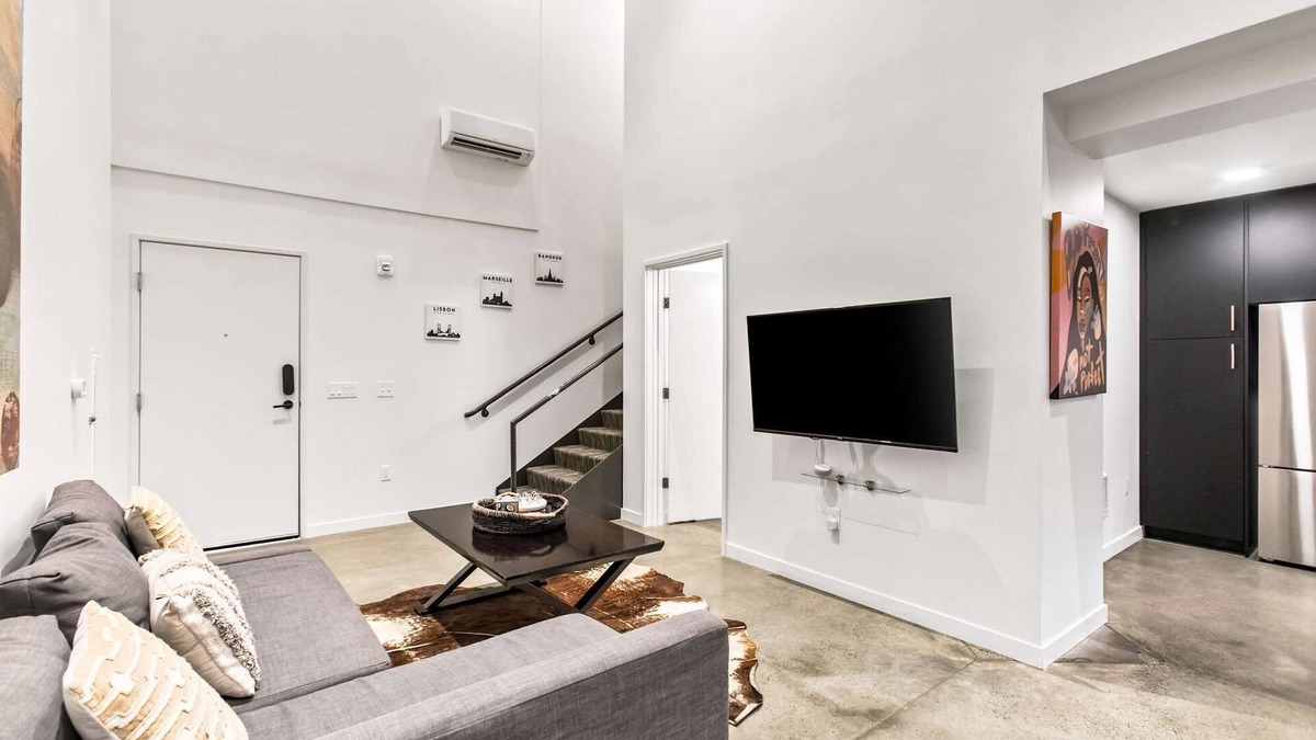 Downtown Apartment | Elegant design meets optimal location amid the natural beauty of Downtown Redmond.