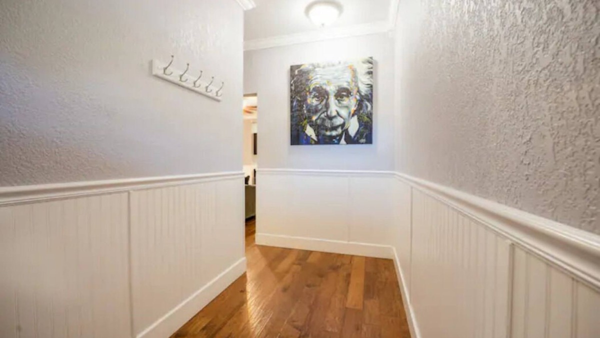 Hilltop House | ELEGANT DOWNTOWN TACOMA HOME UNIT A