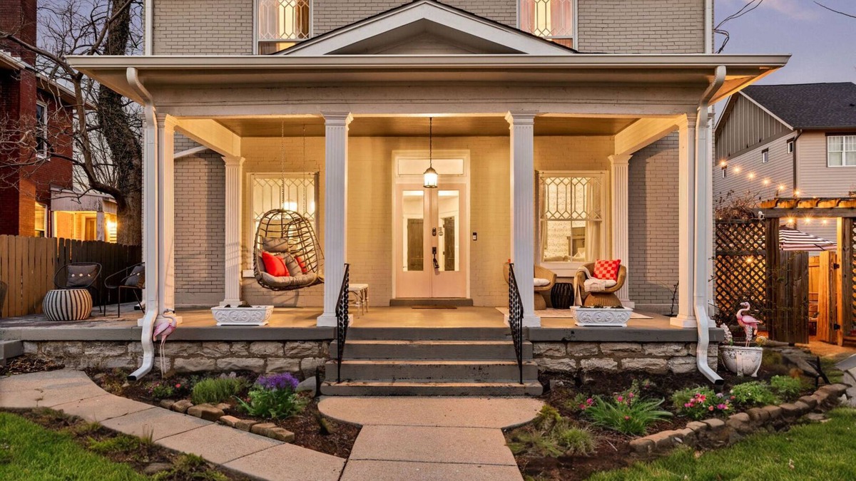 Eighth Avenue House | Elegant Elliott-2 Units-Hot Tub-Mins to 12 South