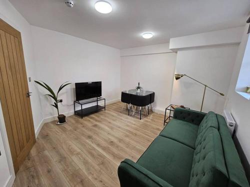 Tufnell Park Apartment | Elegant Garden Apartment near Tufnell Park St