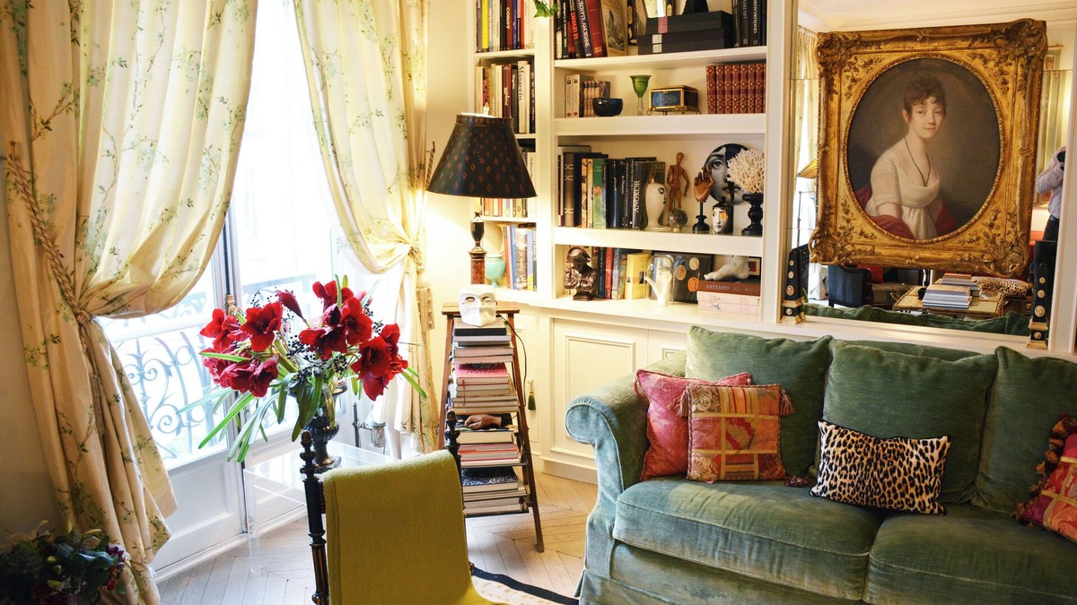 Chaillot Apartment | Elegant Gem Near the Seine and the Eiffel Tower