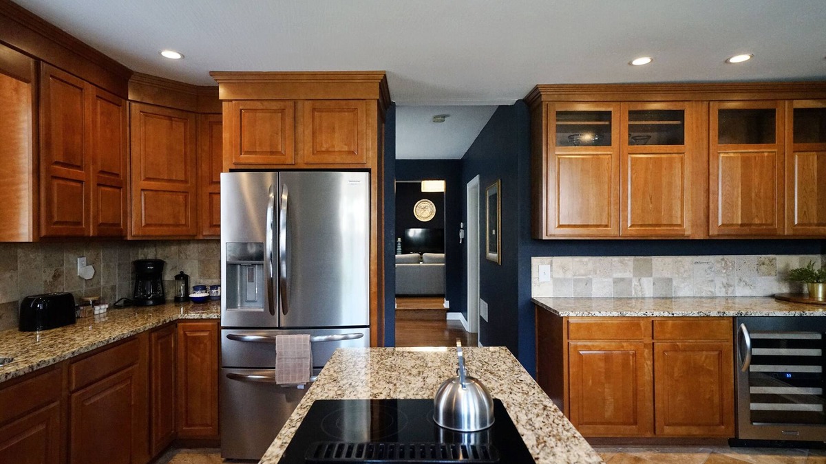 German Village House | Elegant German Village Cottage- Prime Location! Steps from Lindey's & Schiller!