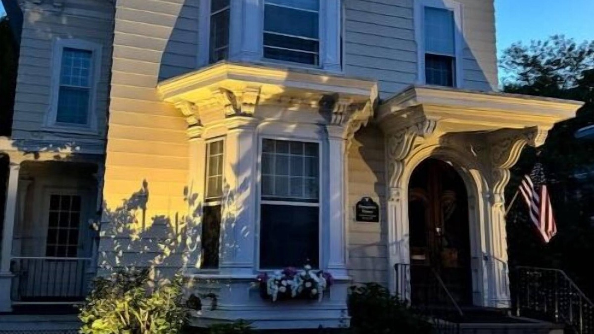 Oswego House | Elegant historical mini-mansion great location with large deck, BBQ & pool table