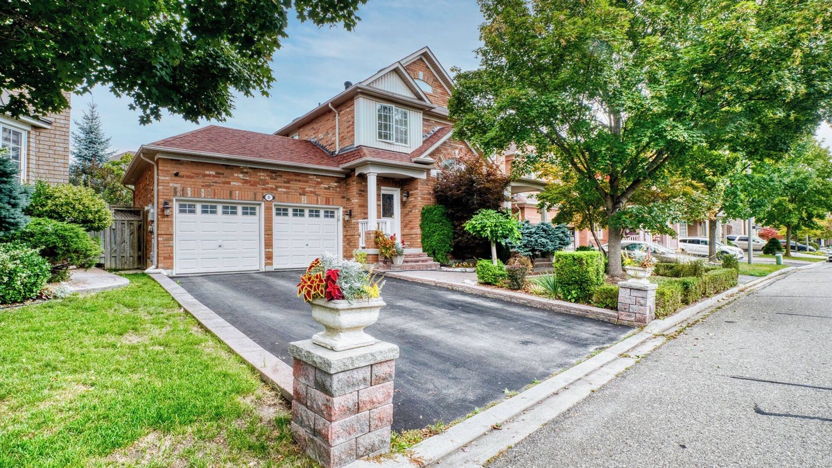Brampton Apartment | Elegant Home Away From Home