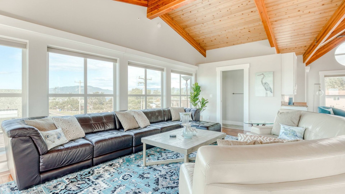 Cape Meares House | Elegant home with sauna, private hot tub & ocean views - accessible by elevator