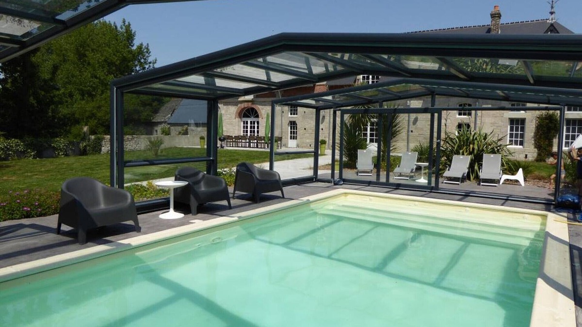Bricquebosq Cottage | Elegant house 14 ppl, private pool, WiFi, billiards