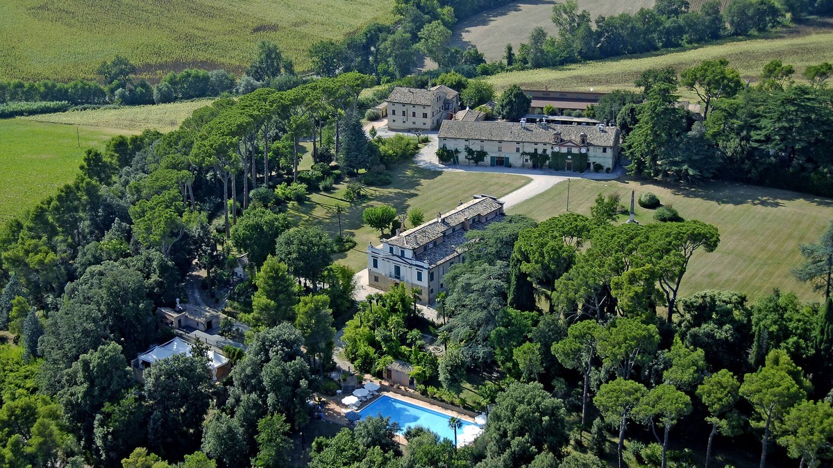 Treia Apartment | Elegant house inside our period villa surrounded by centuries-old park