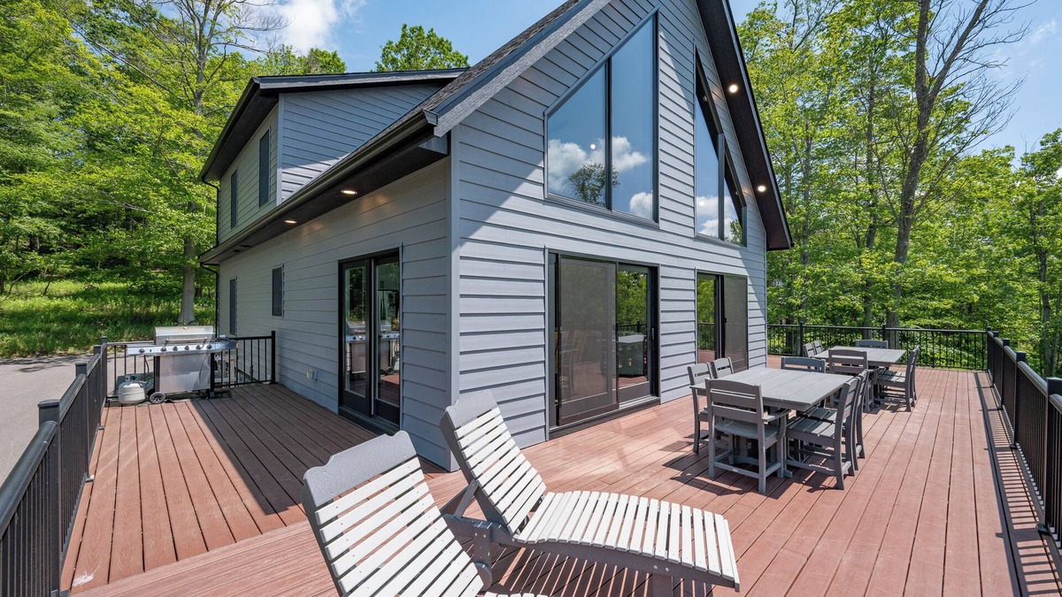 Swanton House | Elegant Lake Access Cabin w/Game Room