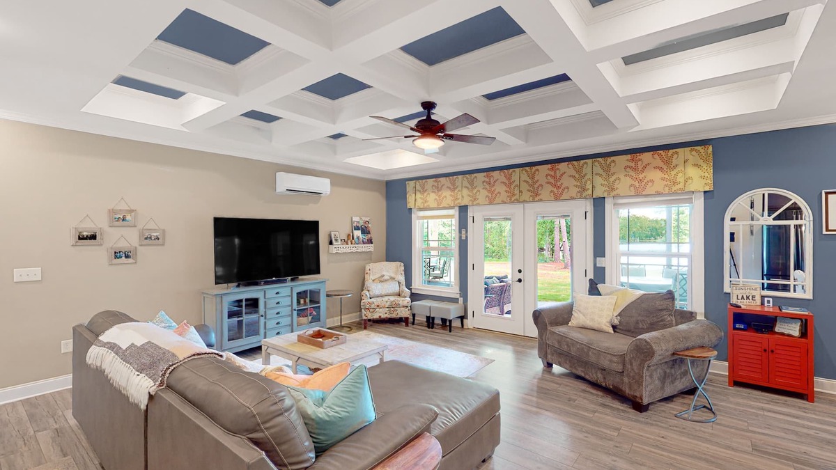 Saluda House | Elegant lakefront home with fast WiFi, large yard & dock