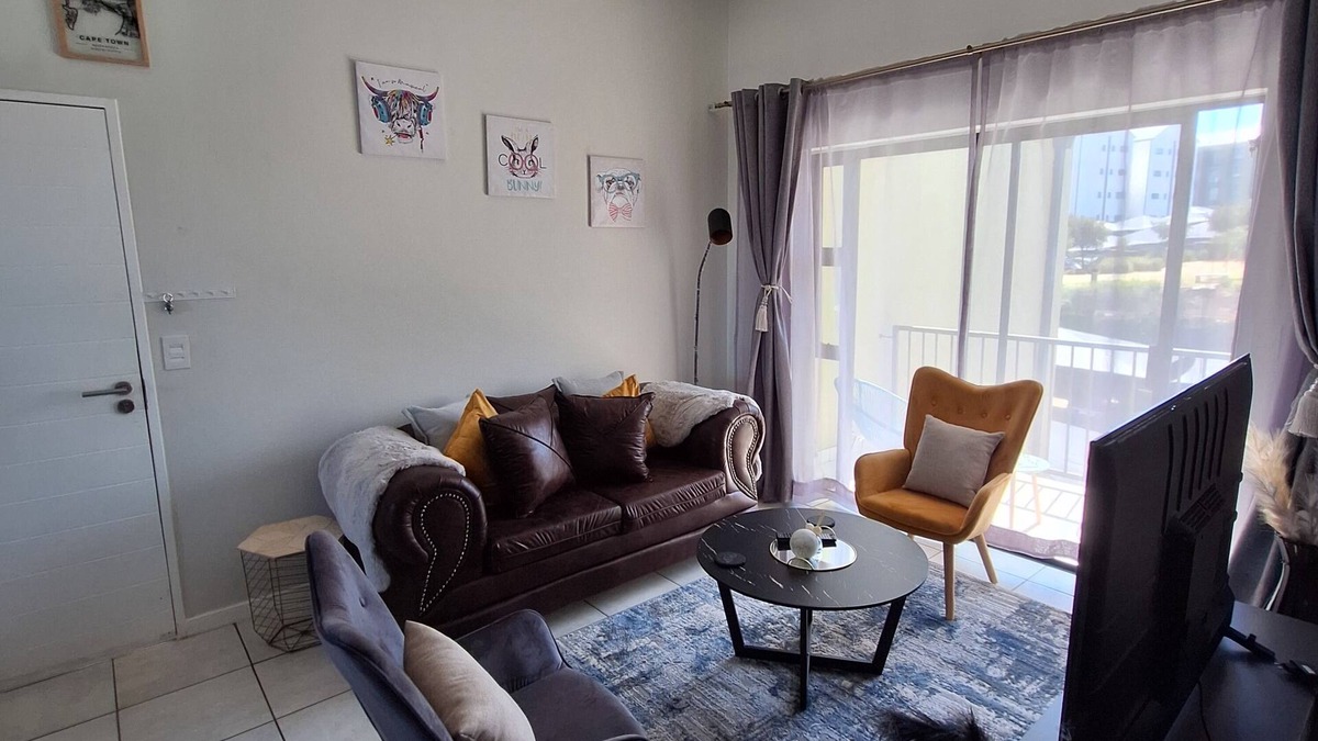 Boksburg Apartment | Elegant lifestyle gateawaynnCozy and stylish Apartment in Lifestyle Estate!nn