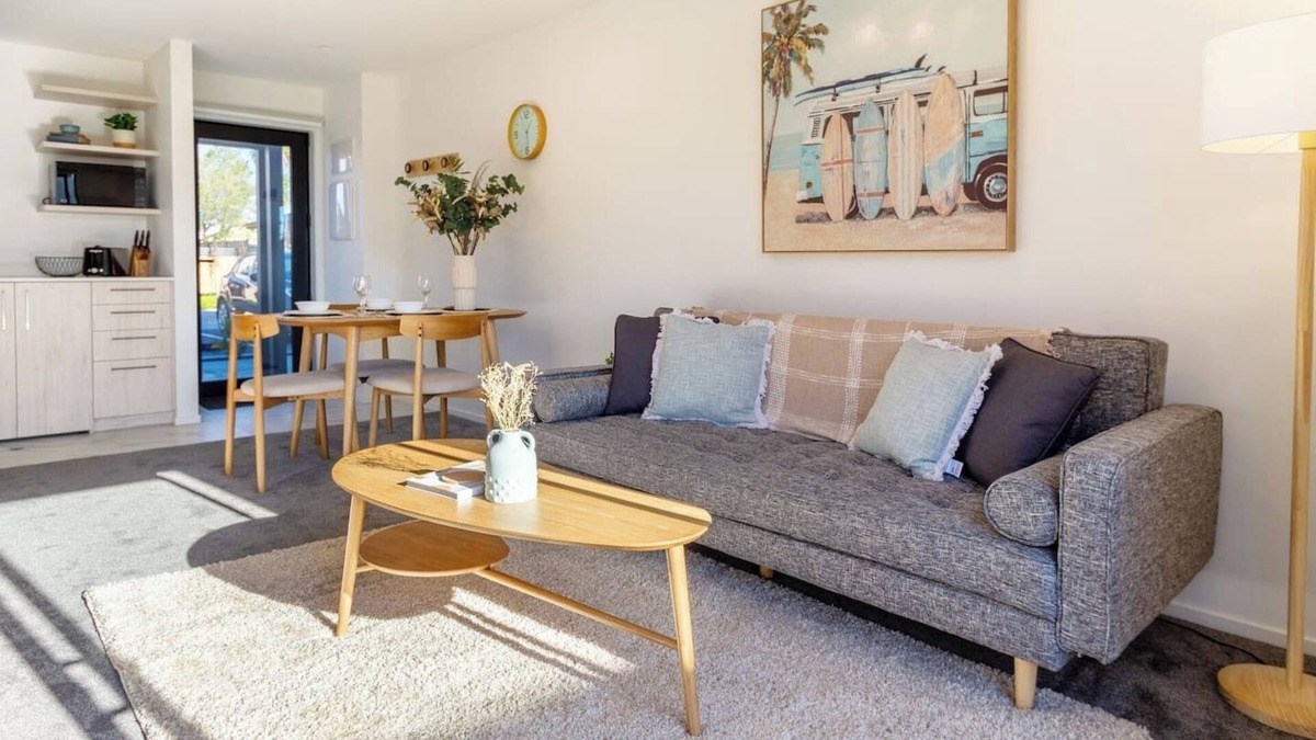 Upper Riccarton House | Elegant Living by Middleton Park, Fully Equipped