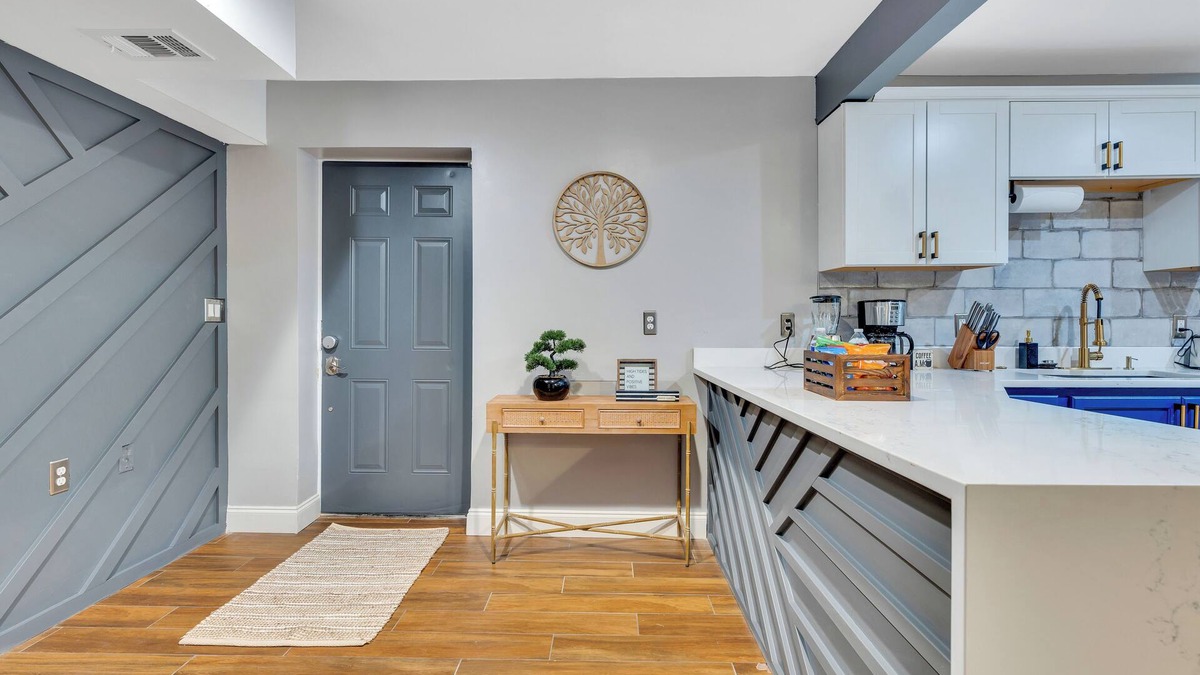 West End House | Elegant modern 2bdrm, 2bth. 20 min to ATL Airport