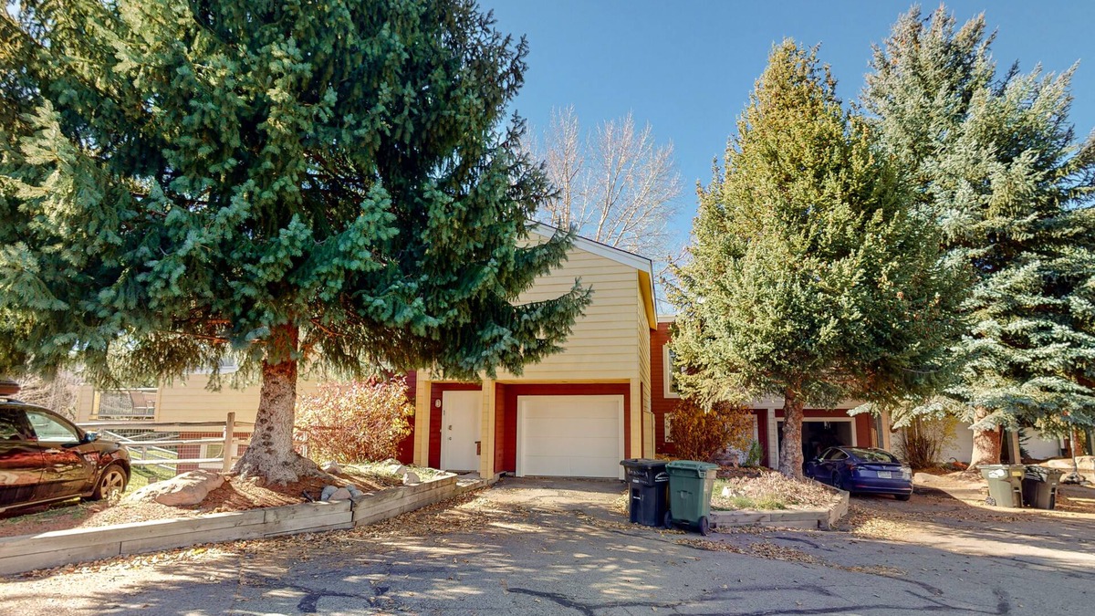 Edwards House | Elegant Mountain-View Condo with Backyard Trails | 8 Minute Walk to Riverwalk