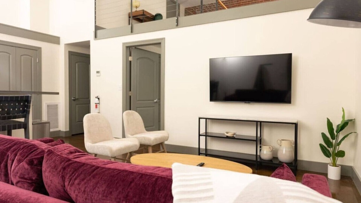 Old Southwest Apartment | Elegant new 1BR loft in downtown