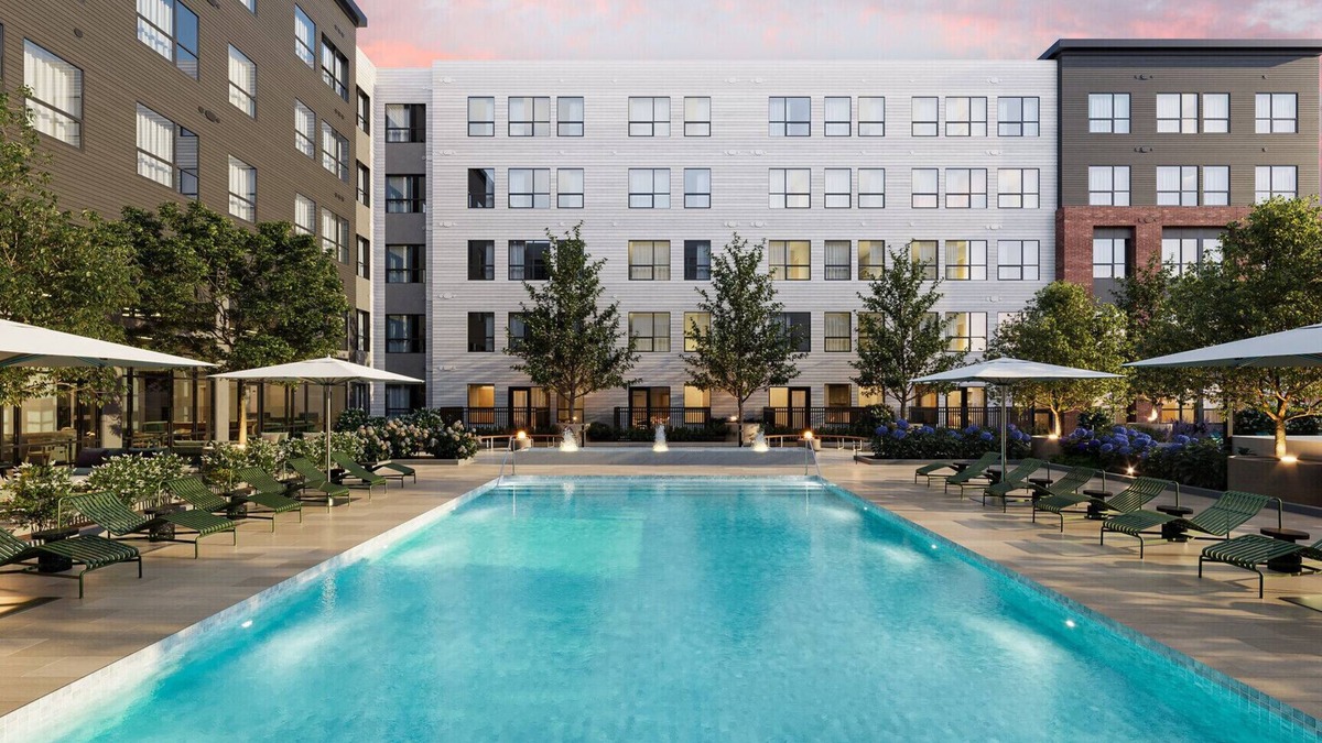 Everett Apartment | Elegant Oasis with Pool and Gym