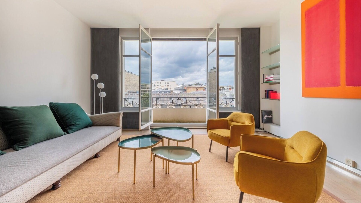 Champs-Elysees Apartment | Elegant Paris Apartment on Avenue Montaigne
