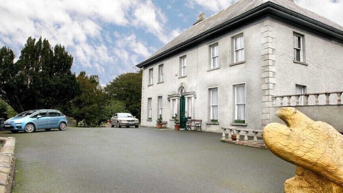 Ballycumber House | Elegant Period Mansion