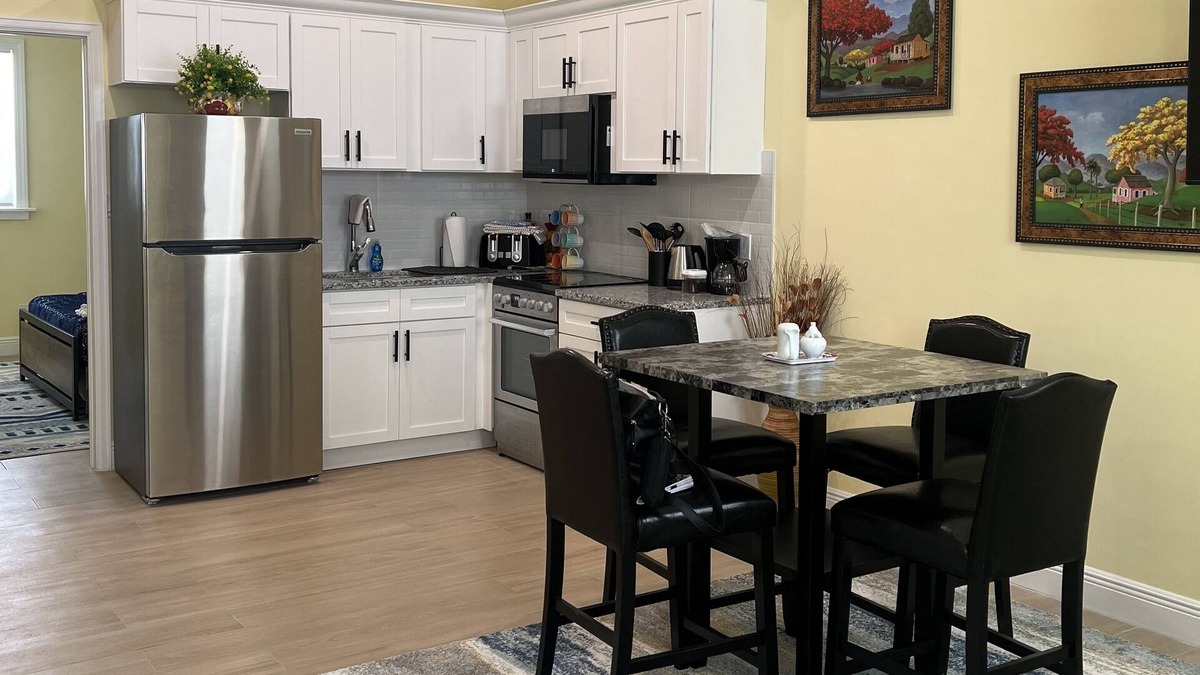 Palm Cay Apartment | Elegant, pristine, secure, 1 bedroom 1.5 bath, near the beach and supermarket.