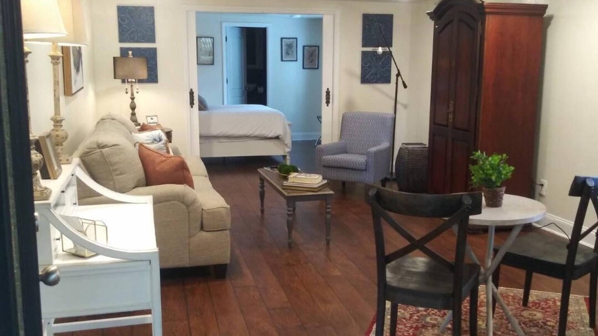 Chickamauga Apartment | Elegant private suite located downtown historical Chickamauga, Ga