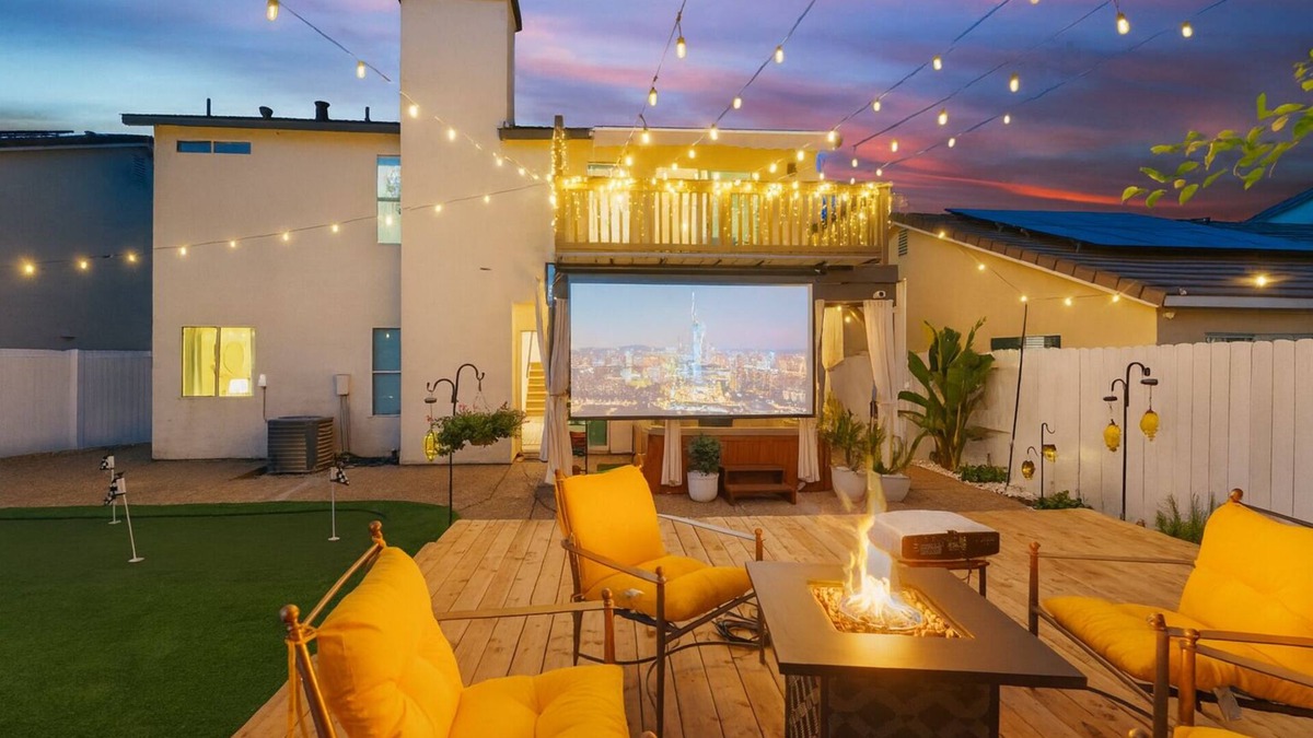 Southwestern Sacramento House | Elegant Retreat for 10 Hot Tub Games Mini Golf Stylish & Serene Getaway